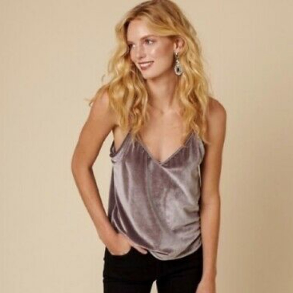 BNWT Sincerely Jules “The Chloe” camisole